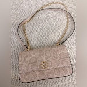 New without tags Nine west Kyelle Convertible Xbody Flap